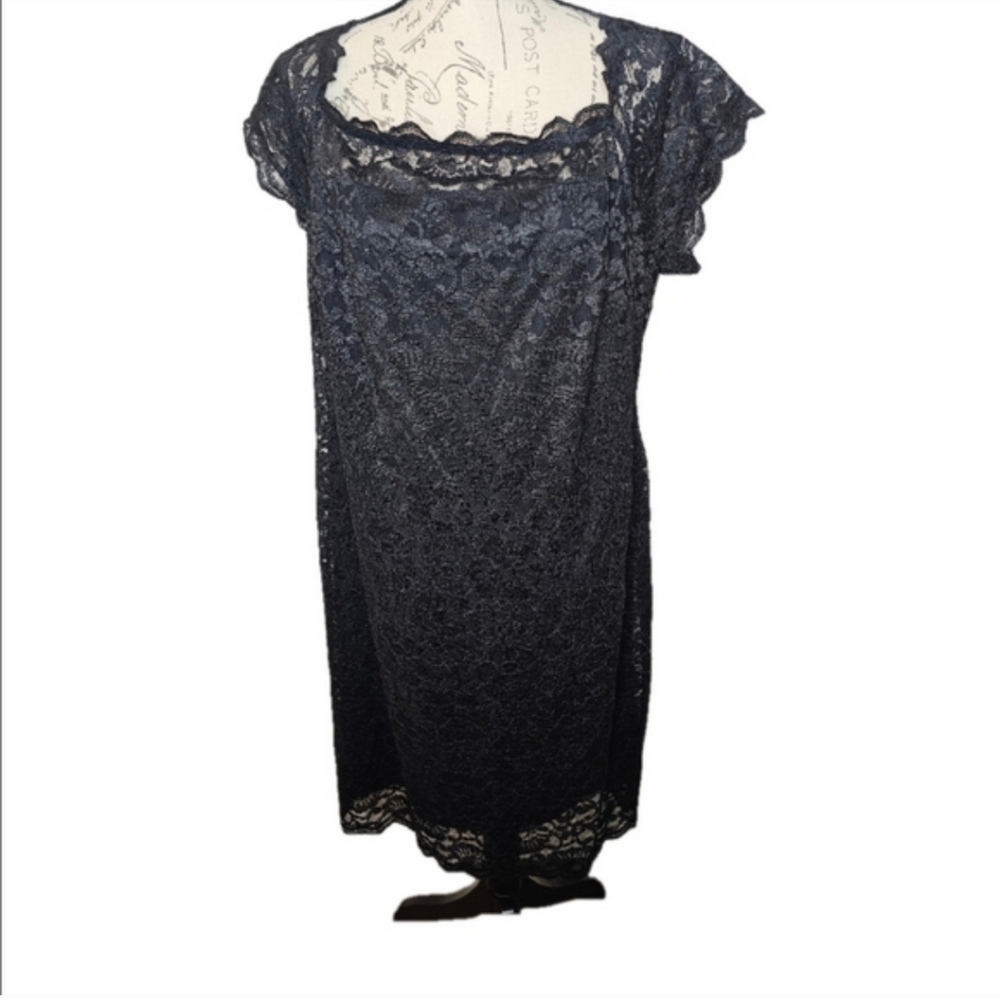 Lane Bryant, women’s knee-length black lace dress size 20 - Picture 5 of 5